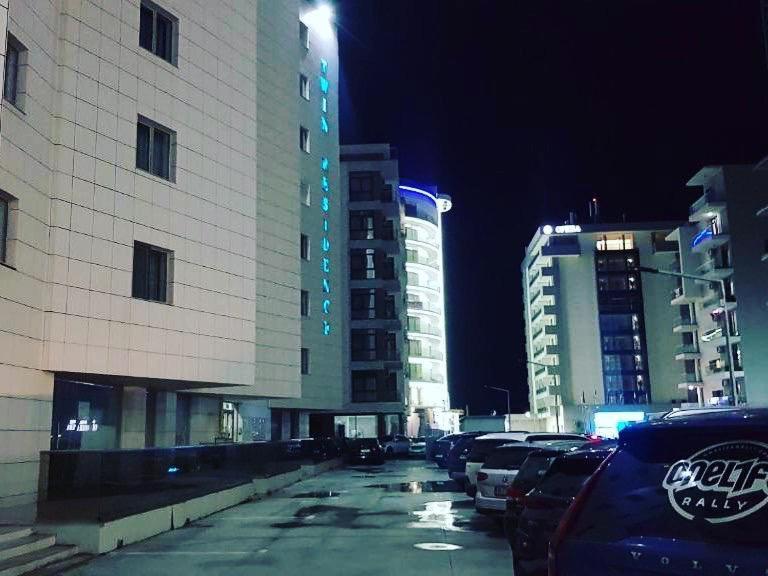 Twin Residence Five Mamaia Exterior foto